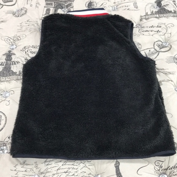 Tommy Hilfiger Sleveless Sherpa Vest - Picture 5 of 5
